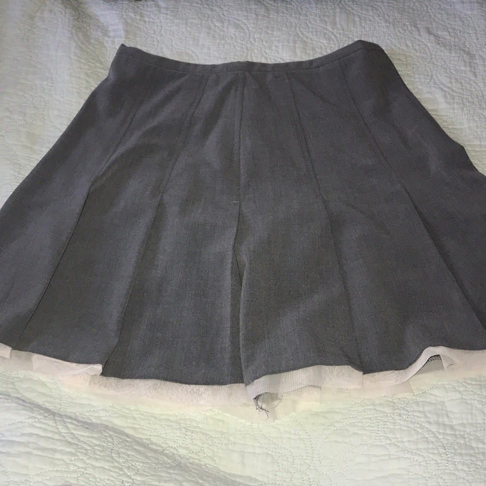 Grey pleated skirt - Picture 1 of 3